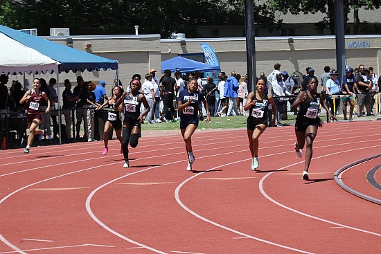 Girls 400