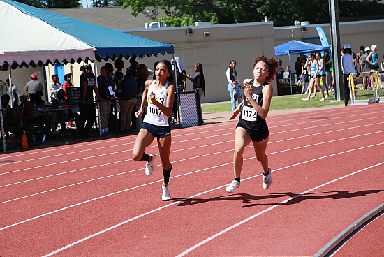 Girls 200m